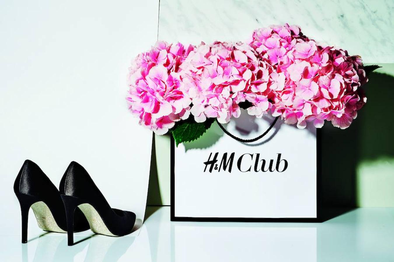 Las grandes marcas dicen trabajar por y para el cliente. Y en el caso de H&amp;M han querido desmostrarlo con su Club, un programa de fidelidad con el que los compradores se beneficiarán de ventajas, ofertas e invitaciones a eventos de la firma sueca. Puedes fomar parte del H&amp;M Club registrándote en la web o en su app. www.hym.com.